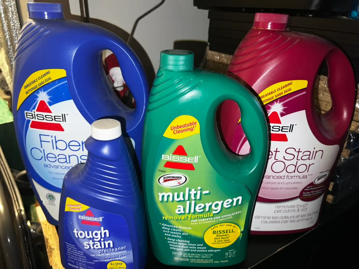 Bissell Carpet Cleaning Solution (READ AD!!) thumbnail