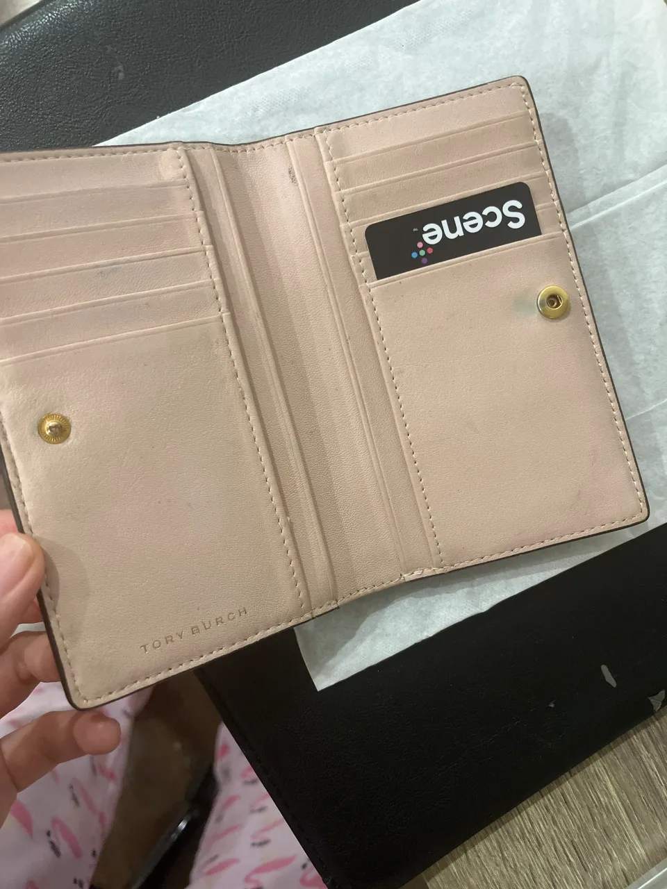 Tory Burch leather wallet image indicator(2)