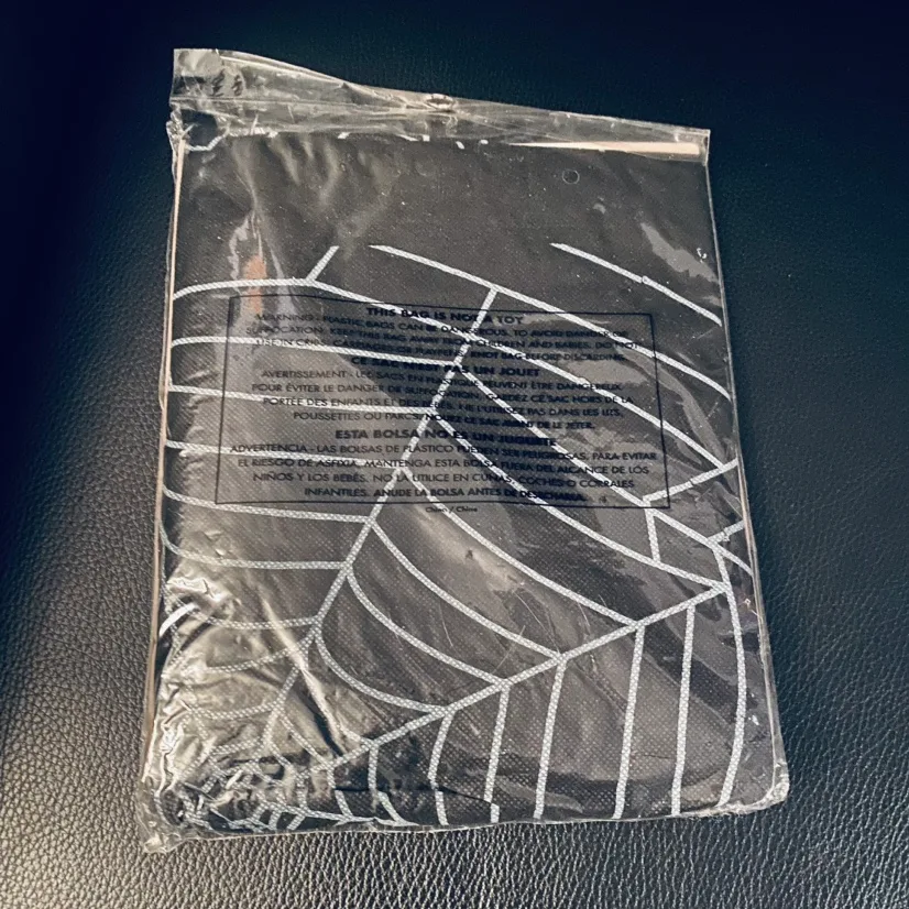 NEW Adult Cape & Skull Window Clings image indicator(3)