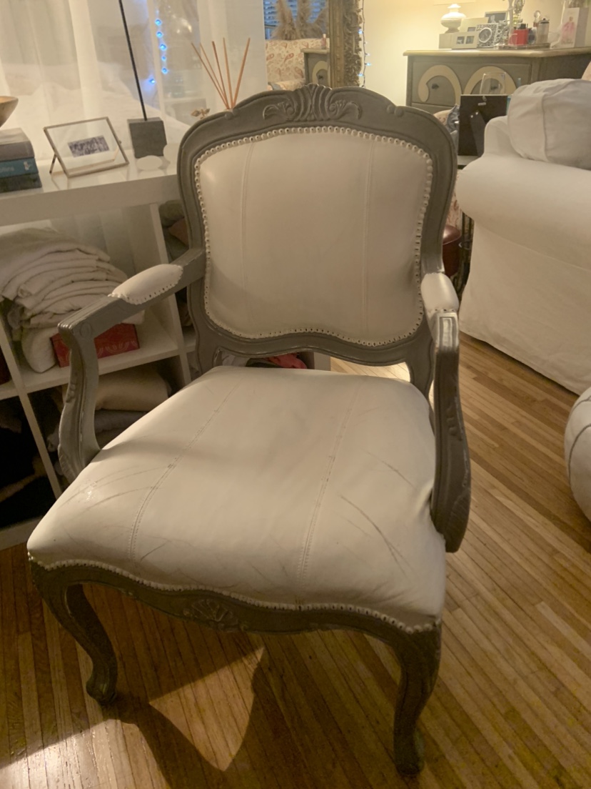 White chalk painted Upholstered Armchair - photo 2