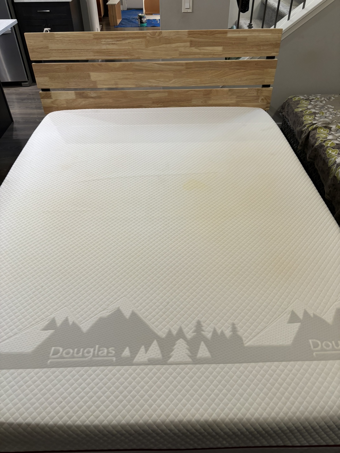 Queen Size Bed Frame with Mattress - photo 2