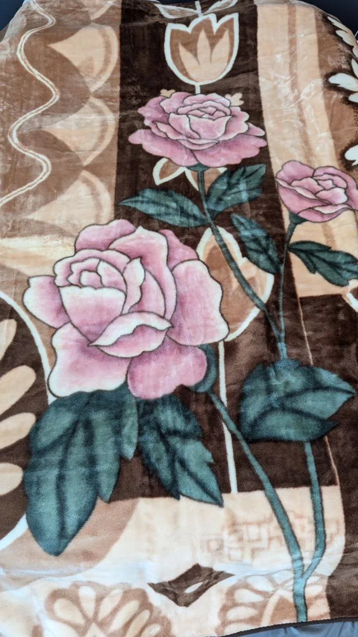 Floral Fleece Blanket (Queen Size) thumbnail
