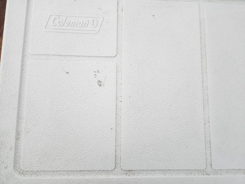 Coleman Cooler 45.4 litre (til 15th Oct) image indicator(4)