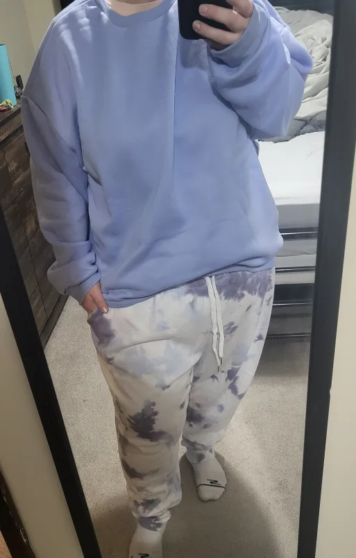Sweatpants & Crew Neck Sweatshirt set thumbnail