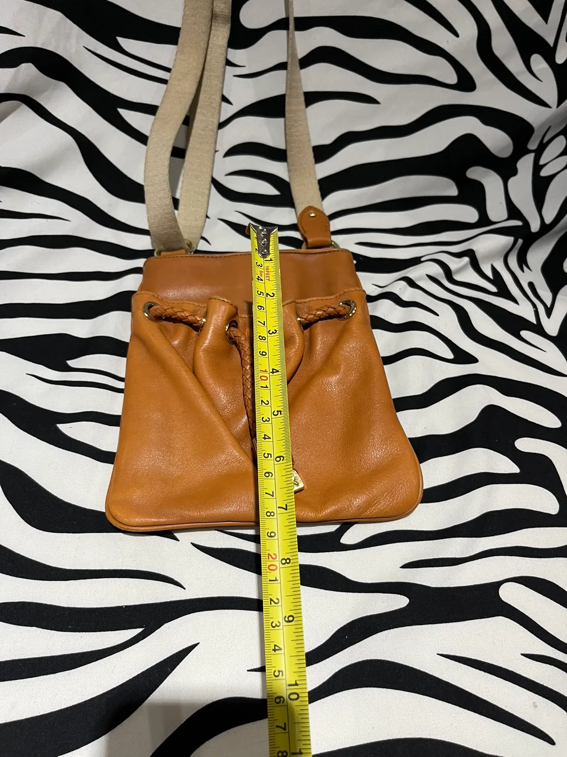 Michael Kors Crossbody Bag image indicator(6)