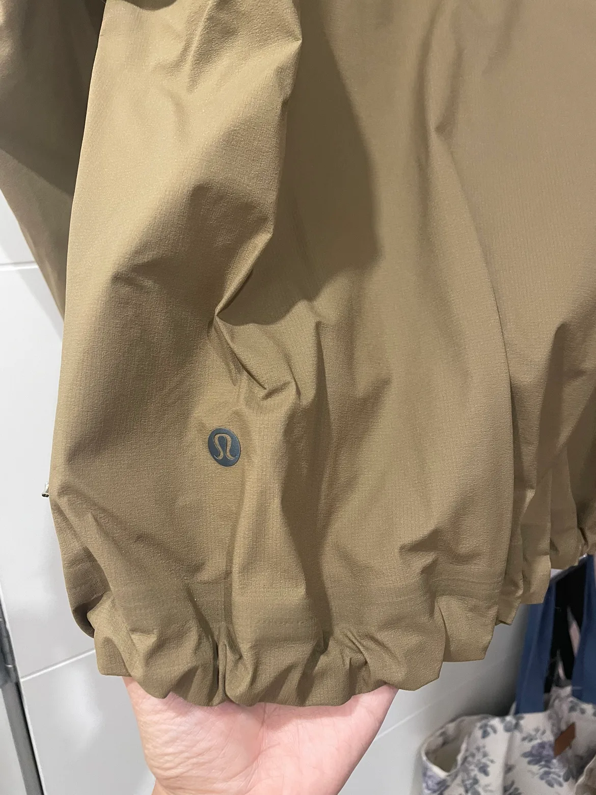 Lululemon Rain Jacket image indicator(4)