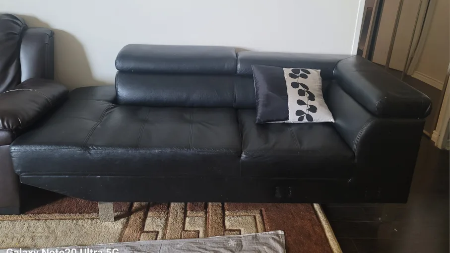 Black Leather Sofa thumbnail