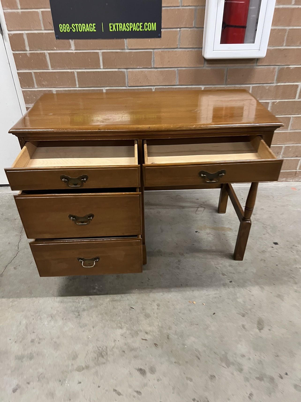 Wooden Desk with 4 Drawers - photo 3