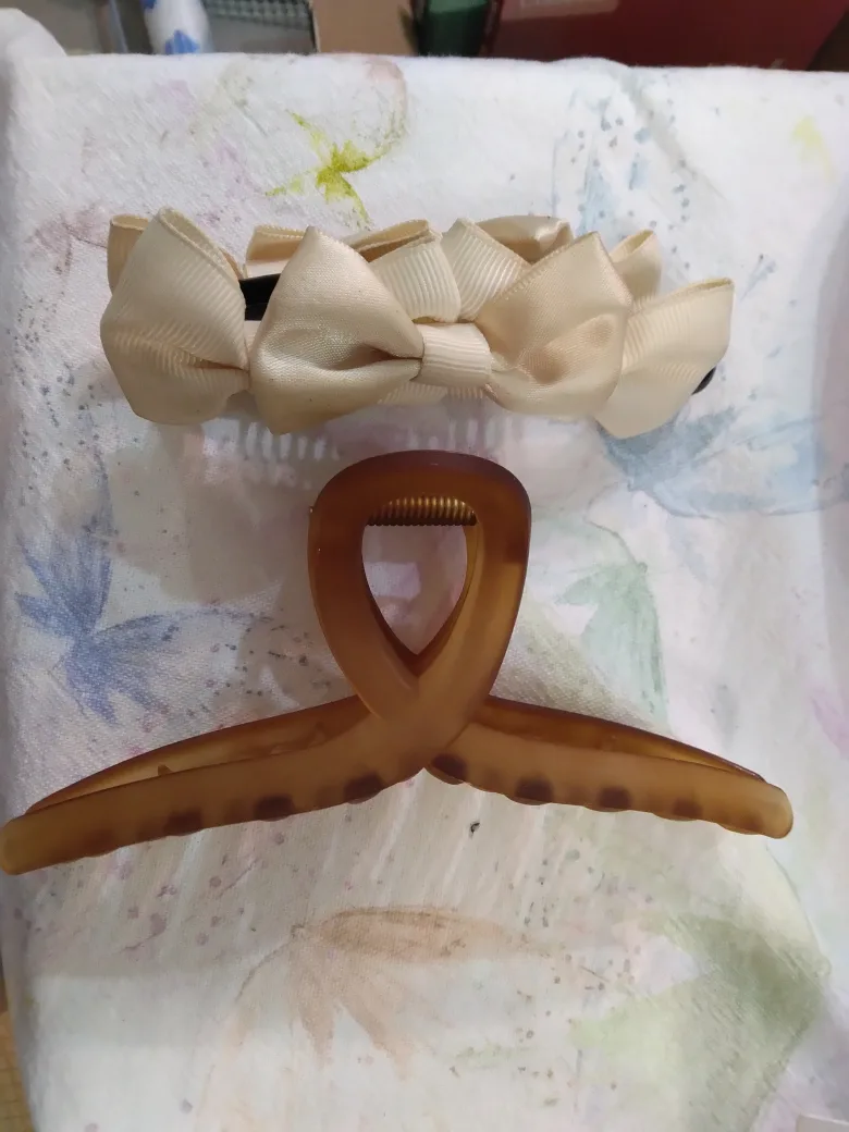 Hair Accessories, Earrings thumbnail