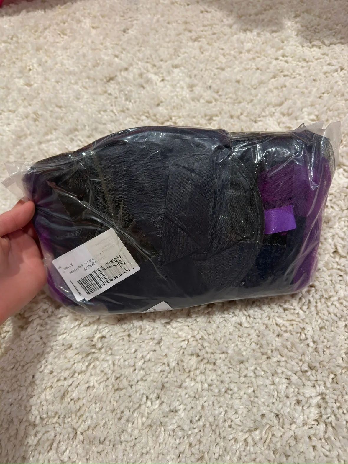 Halloween Witch Costume for girls (brand new 8-9 yrs old) image indicator(5)