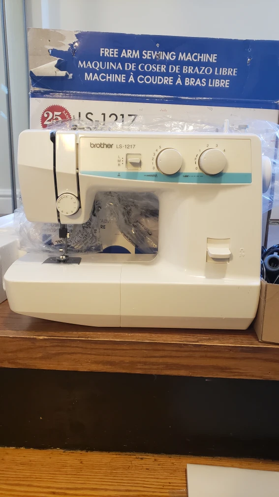 Brother LS-1217 Sewing Machine - photo 2