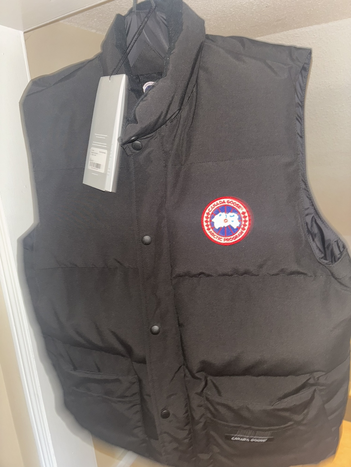 Canada Goose Black Vest - photo 2