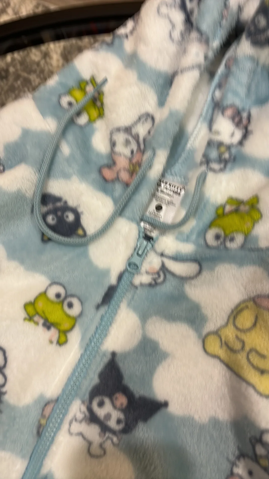 Hello Kitty Fleece Zip-Up Hoodie new without tag image indicator(3)