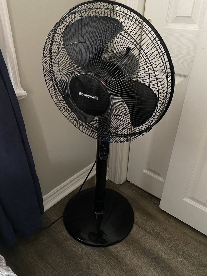 Honeywell Stand Fan
