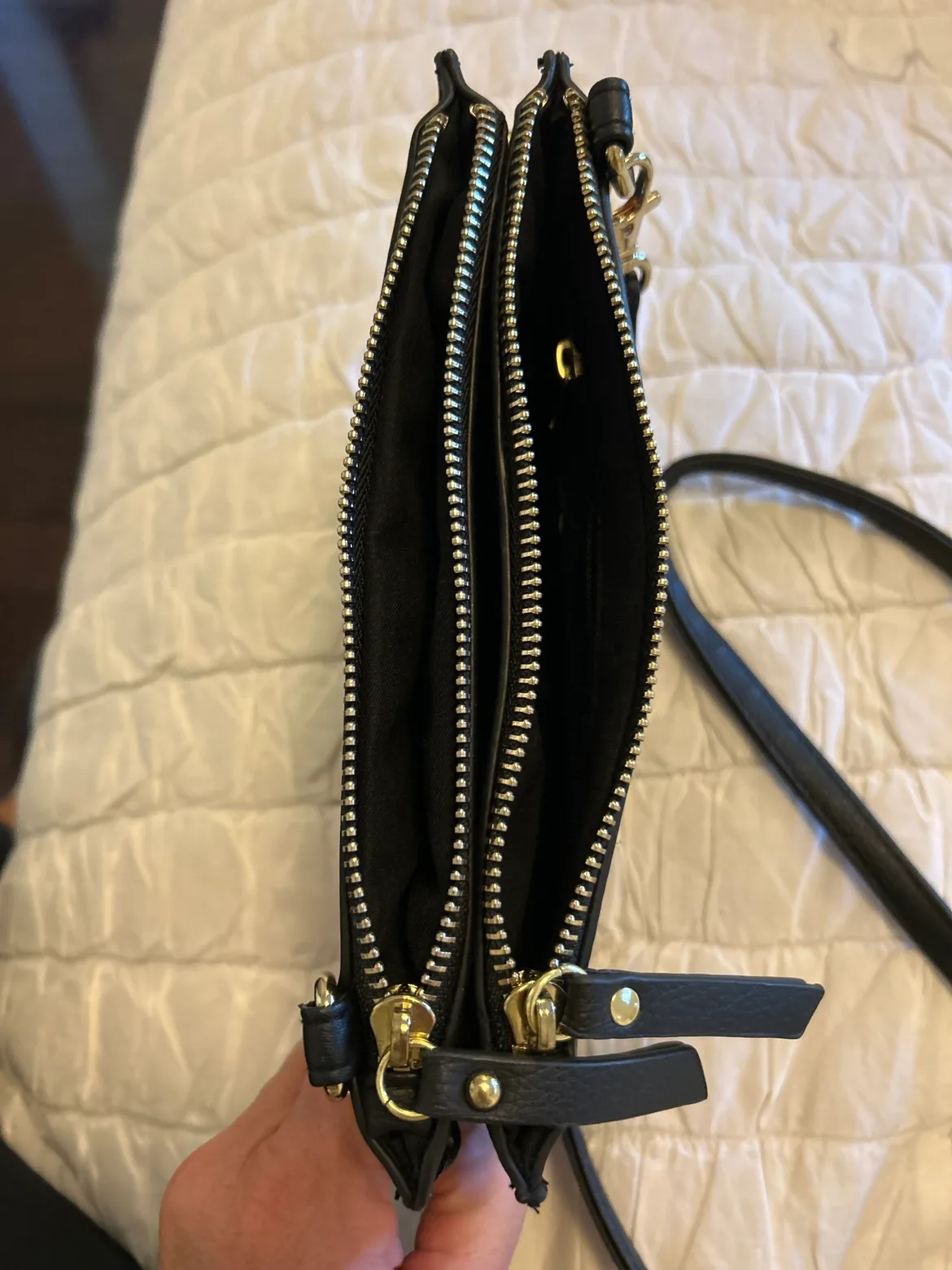 Kenneth Cole Reaction Black Crossbody Bag image indicator(2)