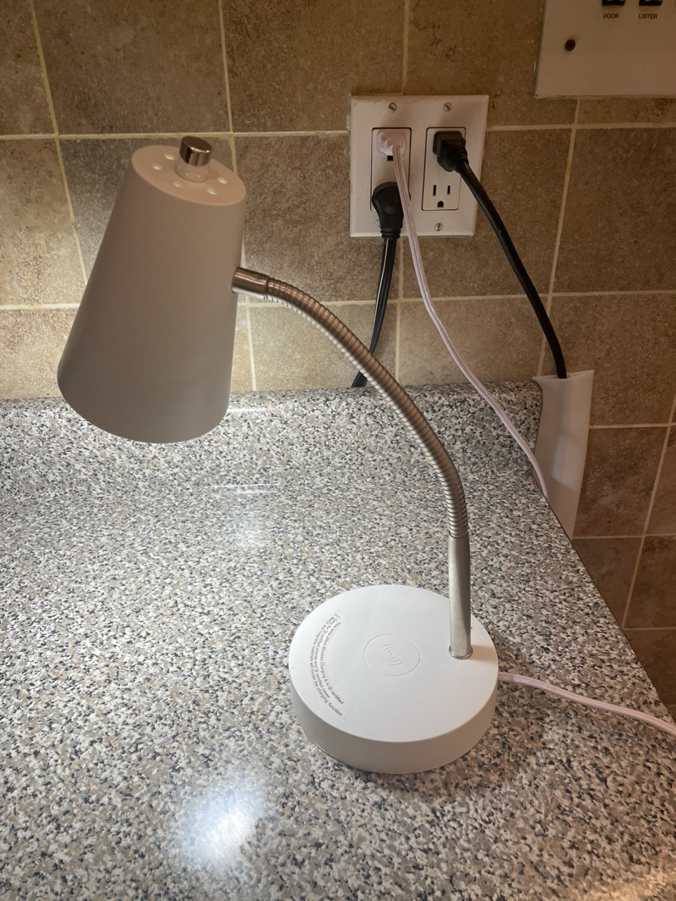 White Desk Lamp - photo 2