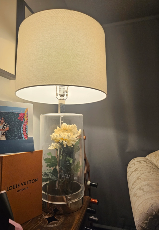 Clear Cylinder Table Lamp