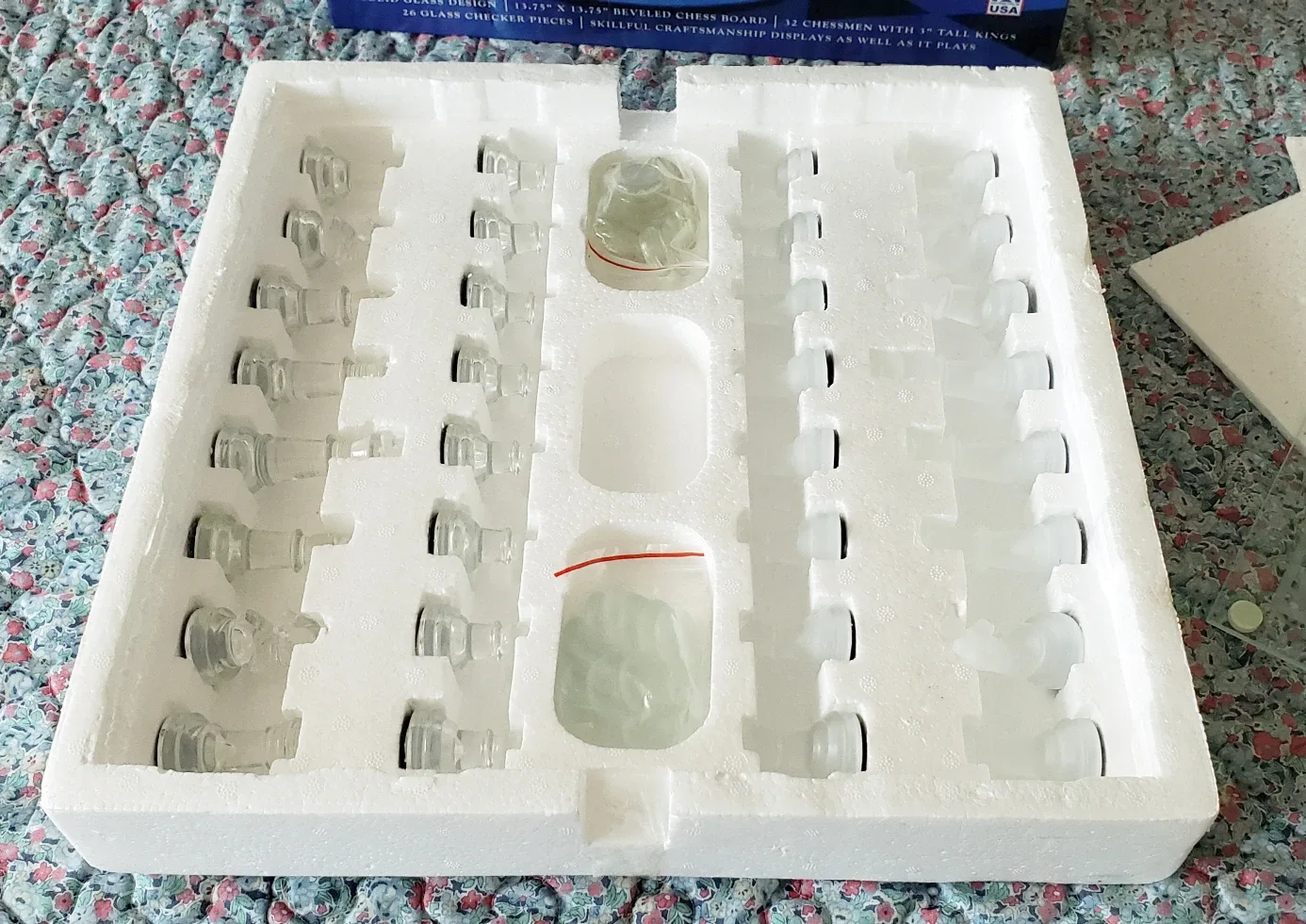 Limited Edition Elegant Glass Chess & Checker Set image indicator(3)