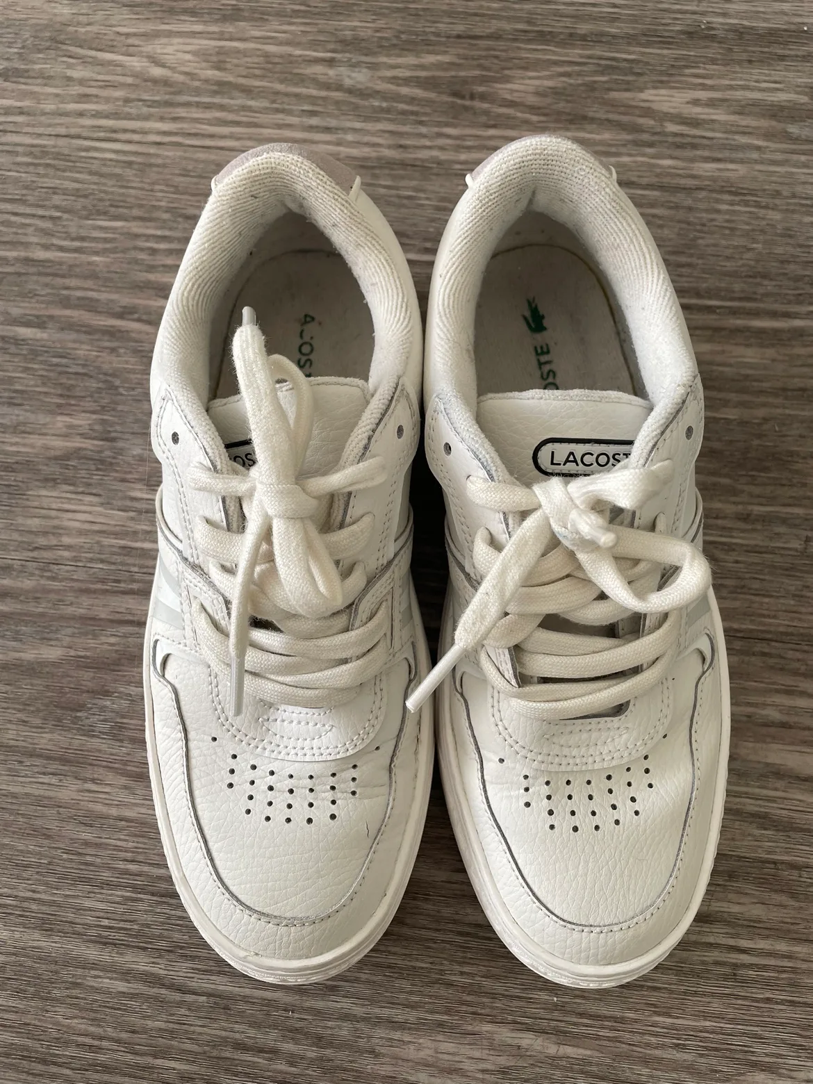 US 5.5 Lacoste Leather Sneakers thumbnail