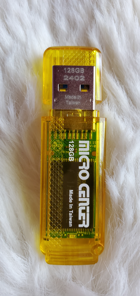 128GB Yellow Micro Center USB Flash Drive - photo 3