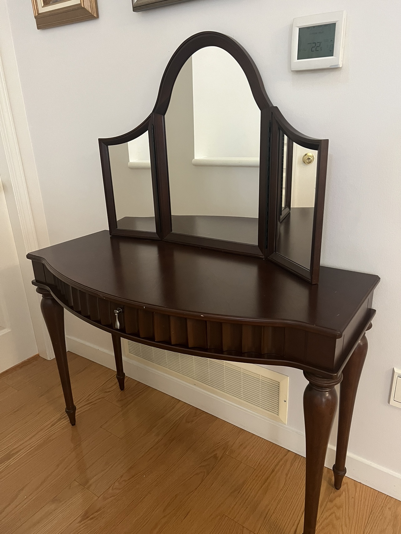 Bombay Vanity Table - photo 2