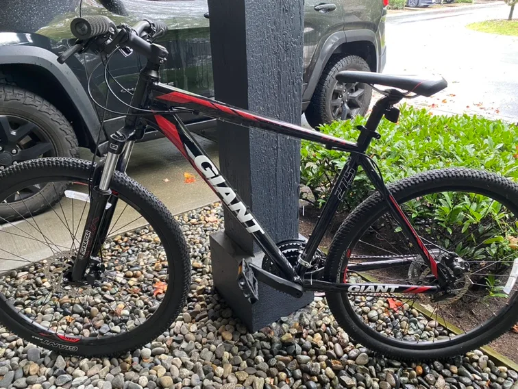 Giant ATX 27.5 Mountain Bike image indicator(5)
