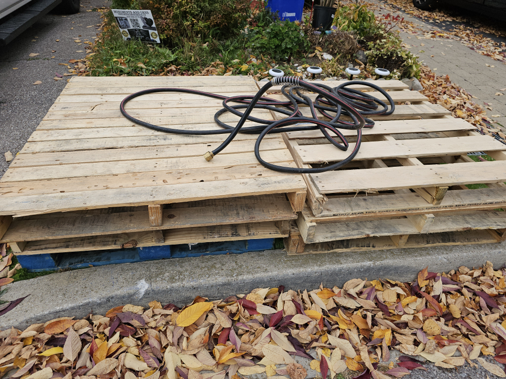 4 skids left, a hose, and a couch. #freecycle