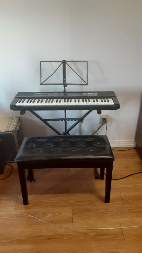 Casio CT-640 Keyboard + bench + music stand