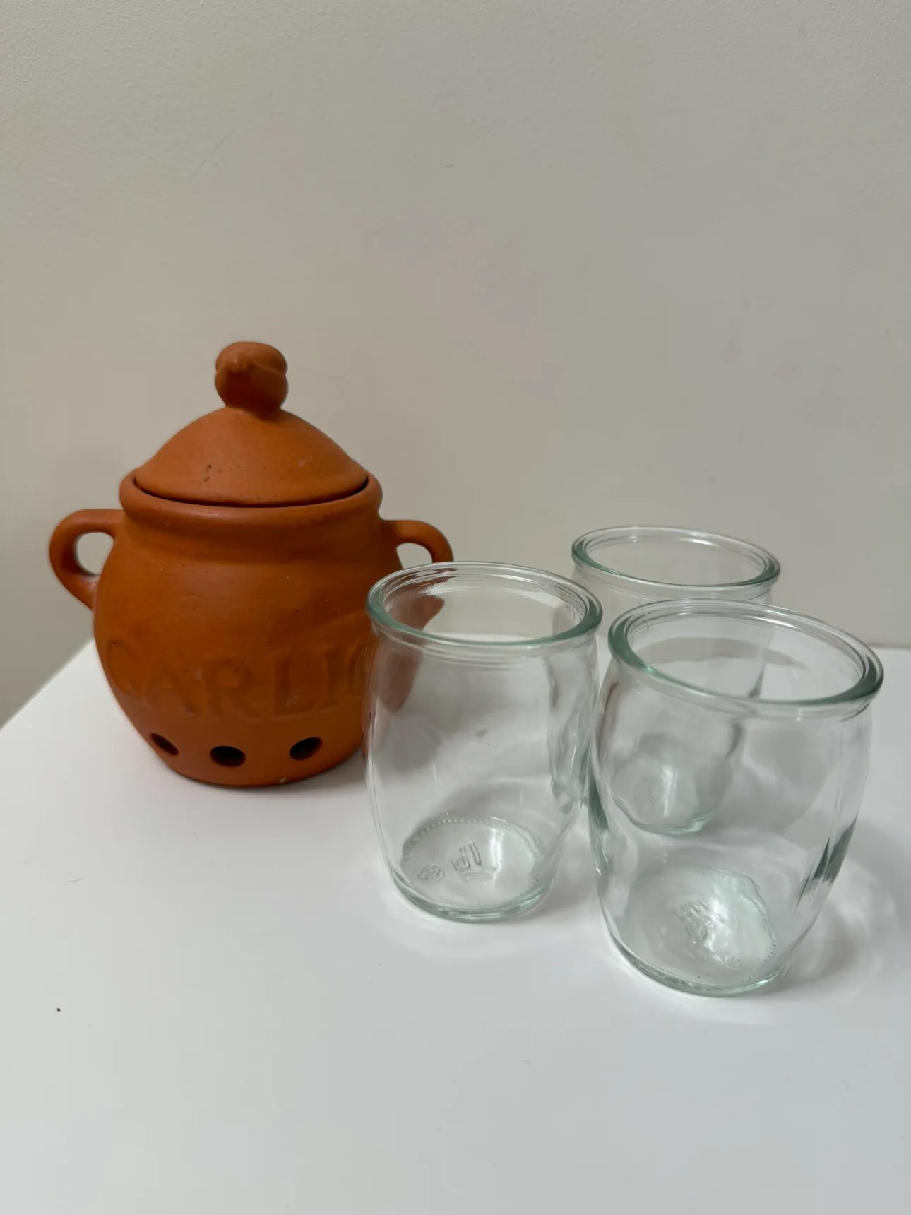 Garlic keeper with three glass jars thumbnail