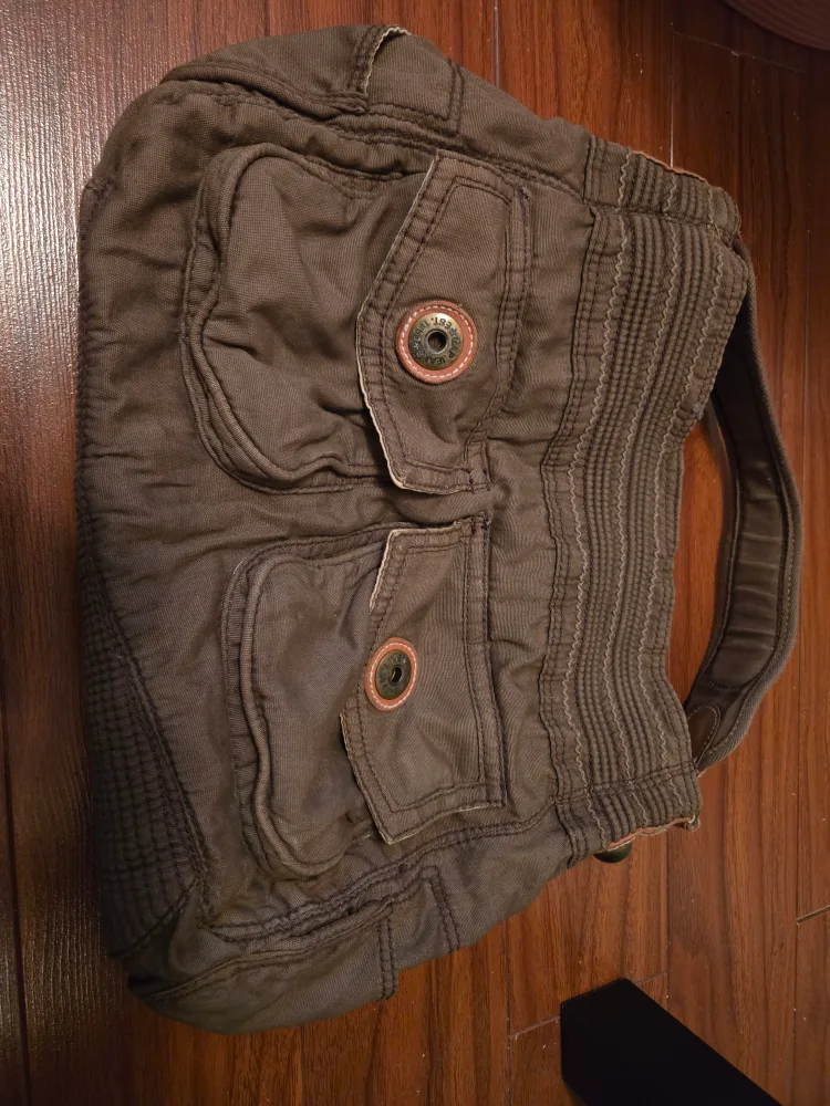 Vintage Gap Canvas Crumpler Bag w/Real Leather Accents image indicator(3)