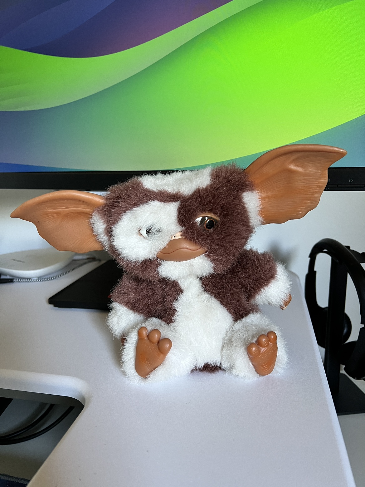 Singing Gizmo Plush Toy - moves and sings