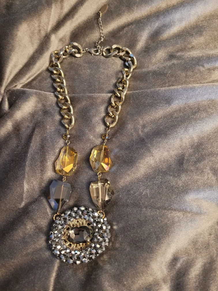 Statement pieces great for gifting image indicator(2)