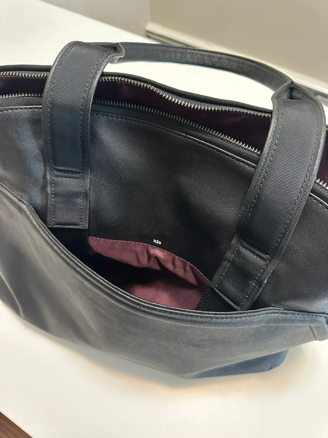 Lululemon  Bag image indicator(7)