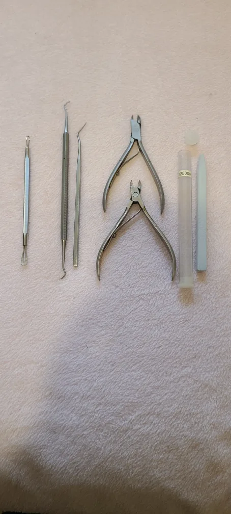 Nail Cuticle Pusher Set and pimple remover image indicator(2)