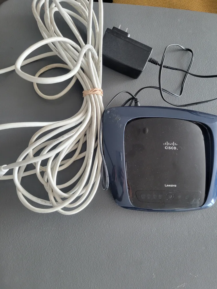 Cisco Linksys Wireless Router model WRT400N thumbnail