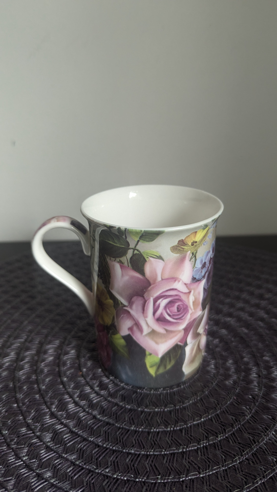 Maxwell & Williams Garlands Mug