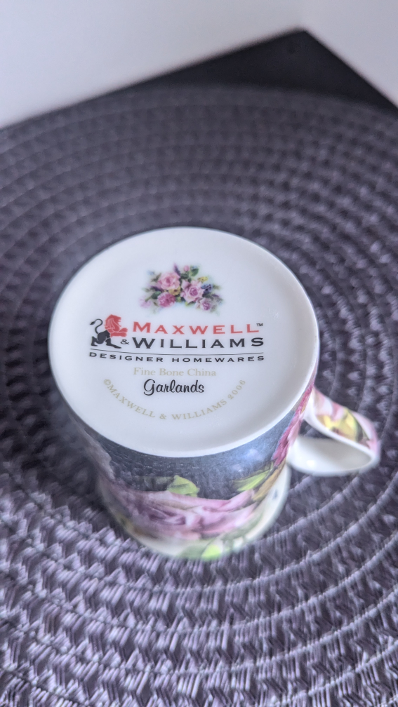 Maxwell & Williams Garlands Mug - photo 3
