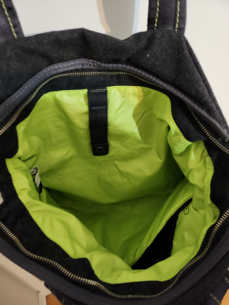 Lululemon Athletica Black and Green Tote Bag - photo 5