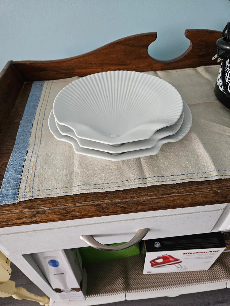 Set of 3 White Shell Plates image indicator(3)