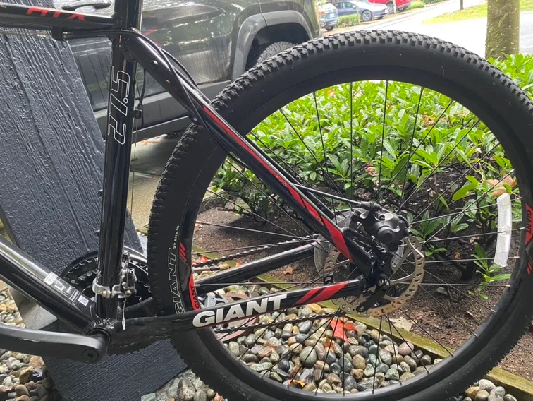 Giant ATX 27.5 Mountain Bike image indicator(3)