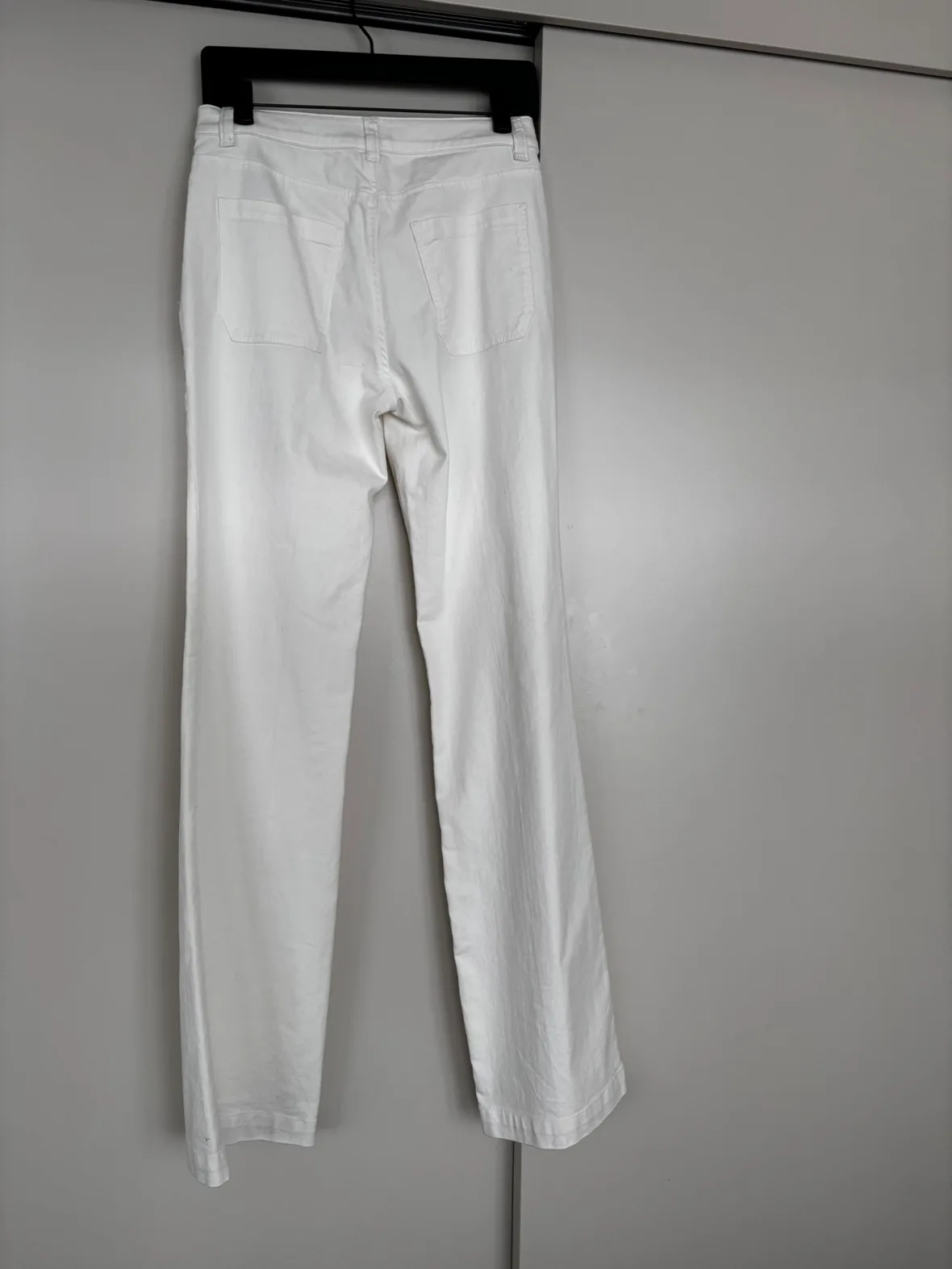 Massimo Dutti White Jeans image indicator(2)