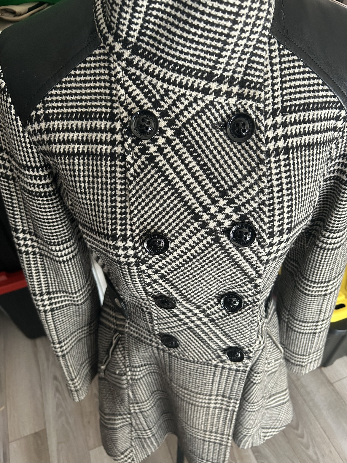 Guess Women s Houndstooth Wool Blend Trench Coat size SMALL