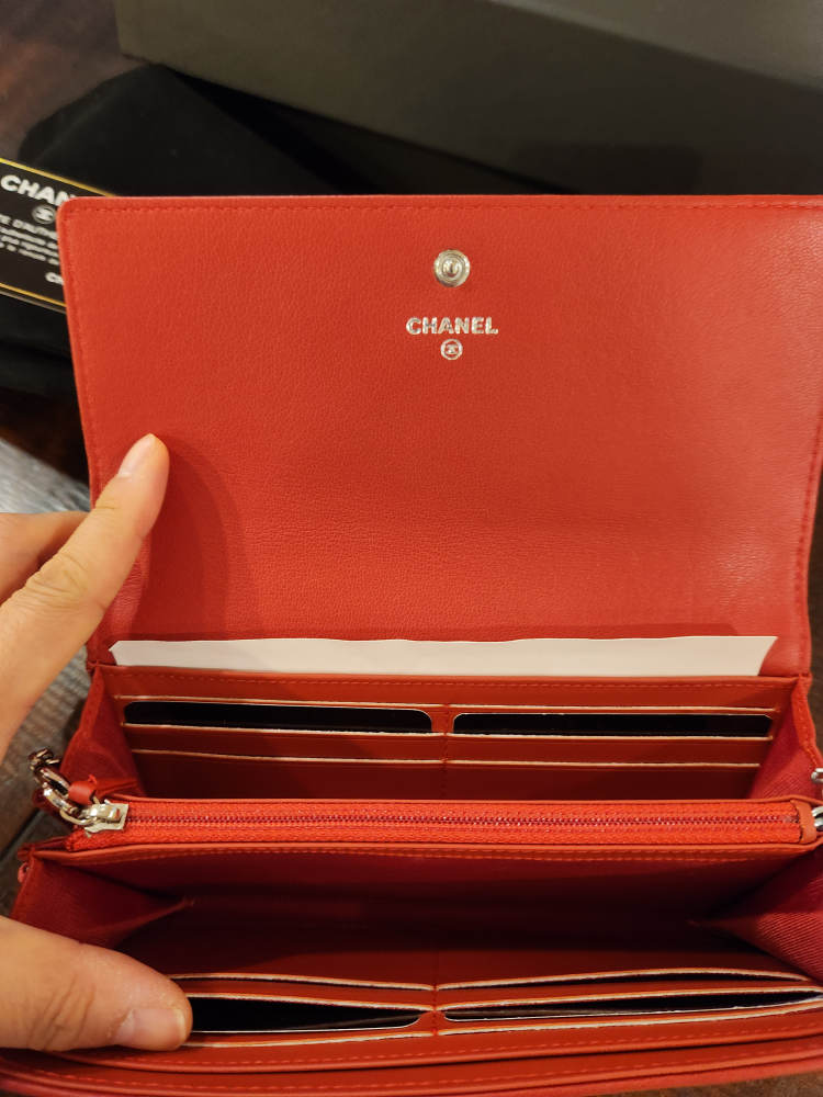 Chanel Red Quilted Wallet on Chain - photo 3