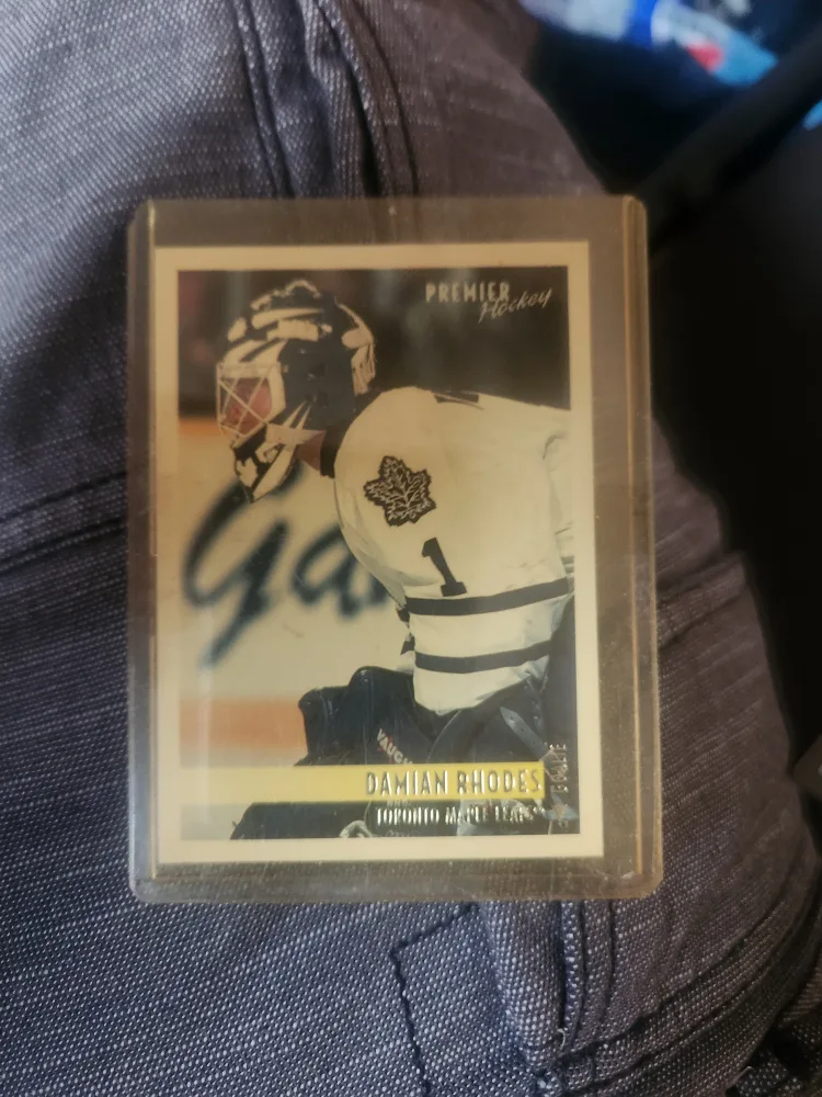 1990 Score Young Superstars Hockey Cards image indicator(8)