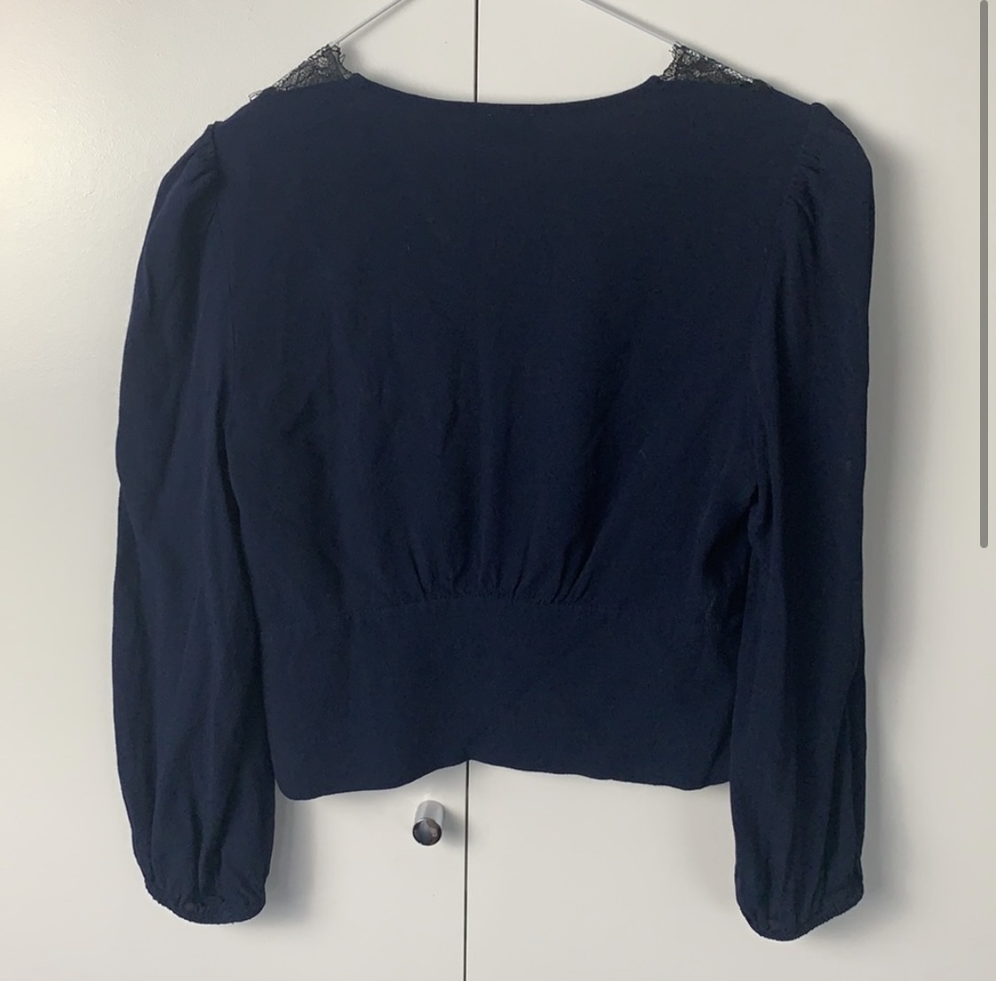 MOVING SALE- Aritzia Wilfred Romance Me Blouse - photo 2