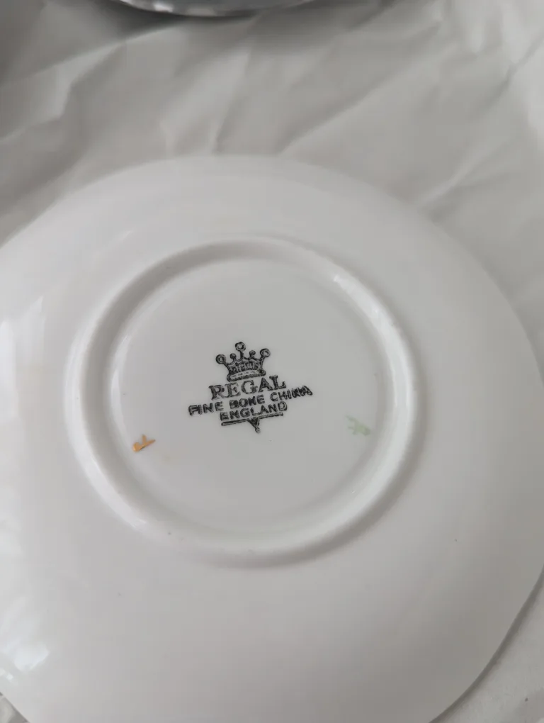 Set of 3 vintage saucers image indicator(3)