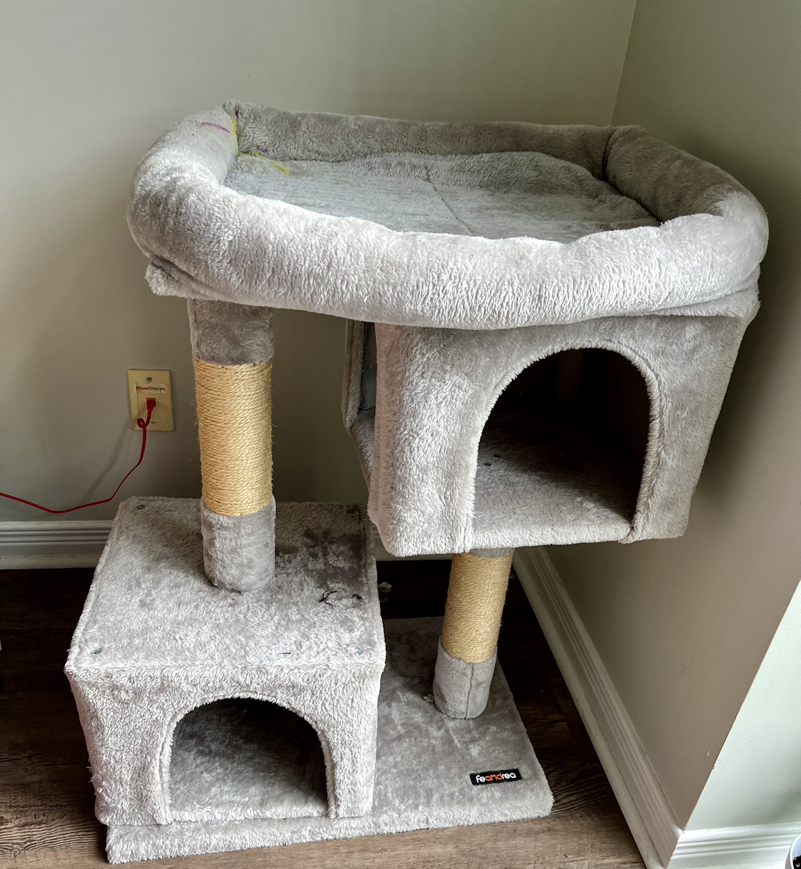 Cat condo treehouse