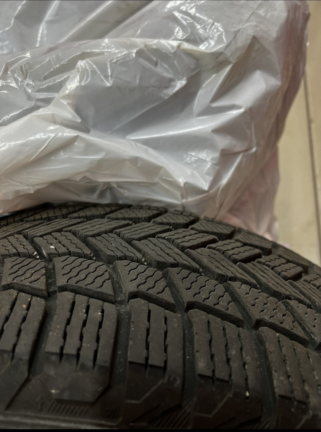 Set of 4 Michelin winter tires 235/55 R19 X-SNOW - photo 5