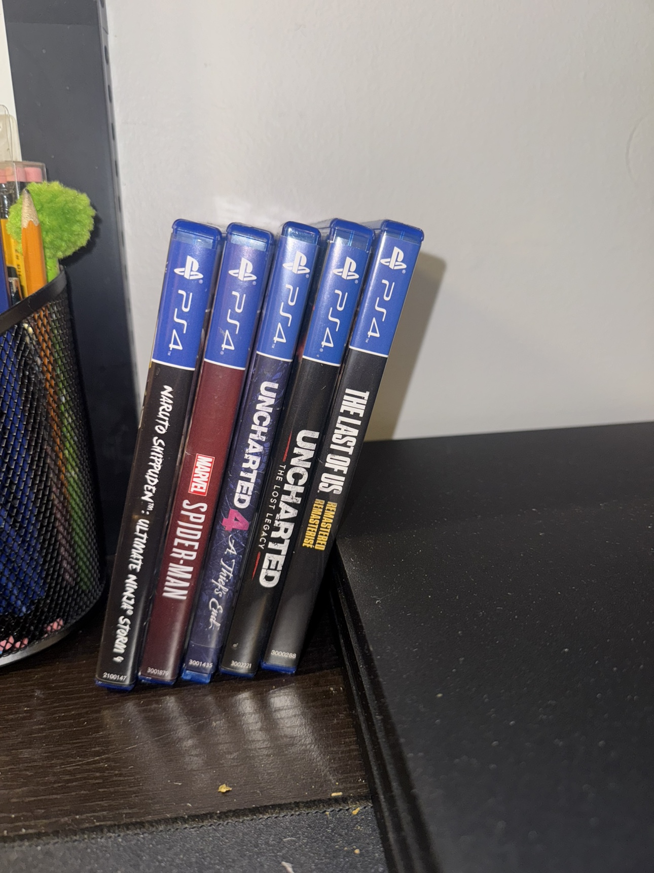 PlayStation 4 Pro 1TB Bundle - photo 3