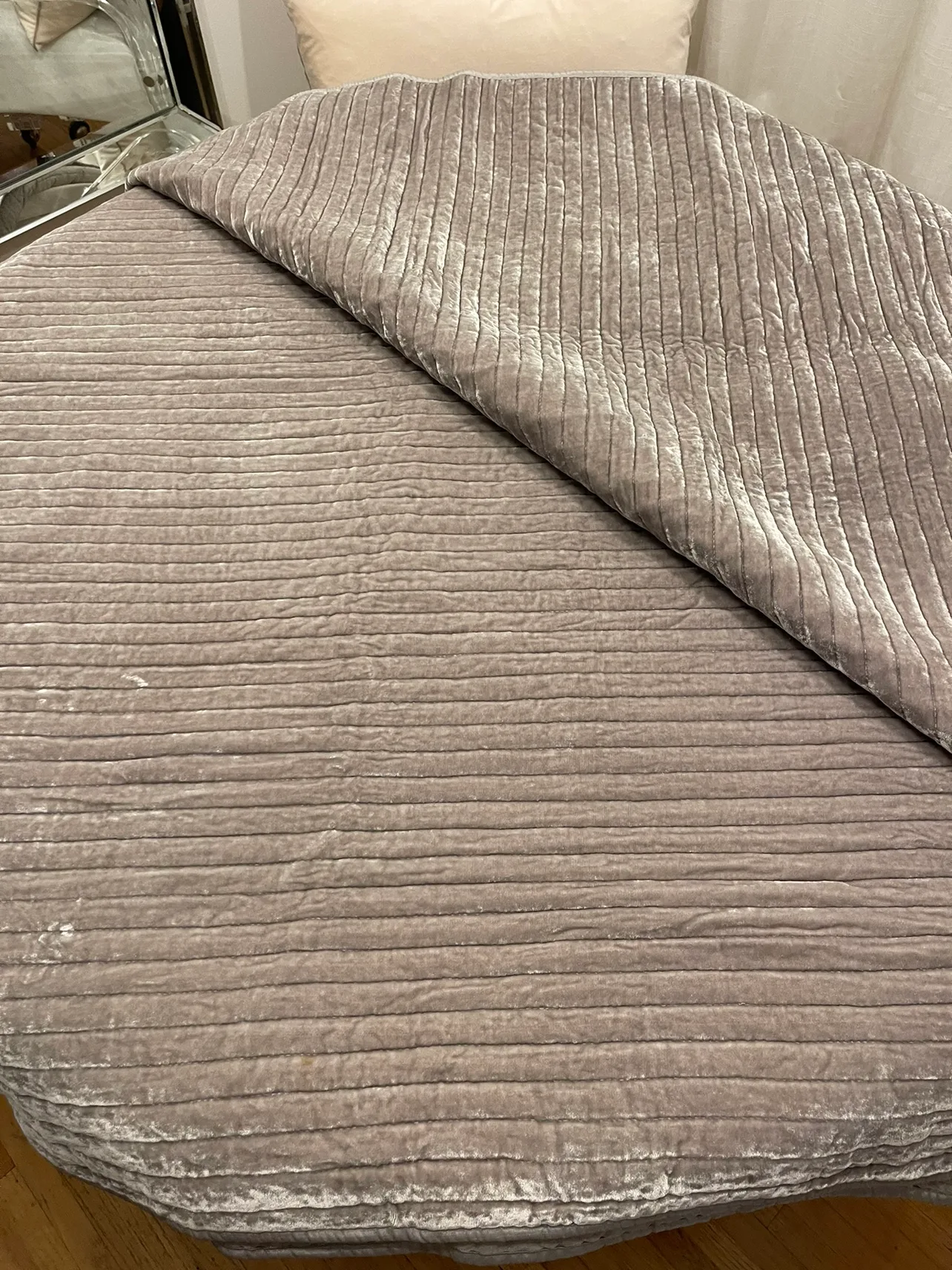 Velvet Queen Quilt Set image indicator(3)